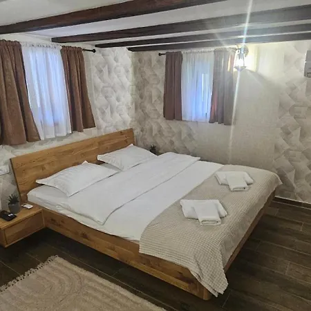 Babino Brdo 汽车旅馆